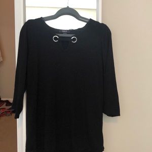 Black 3/4 length sleeve sweater